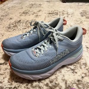 Barely used Hoka Bondi 7’s. Don’t wear enough to keep. Size 8 women’s.